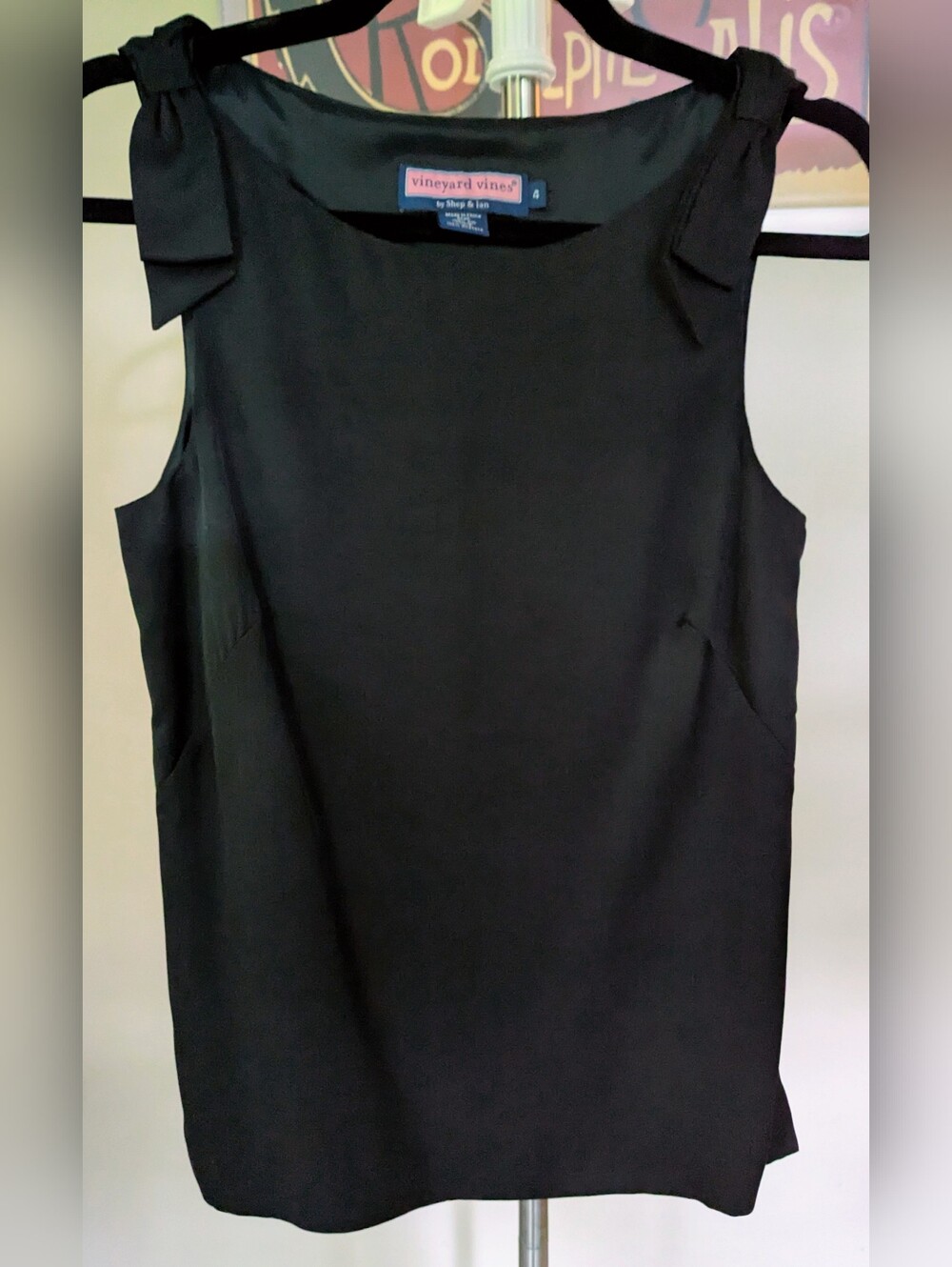 SALE $20 Vineyard Vines Bow Shoulder Silk Sleeveless Top Size 4